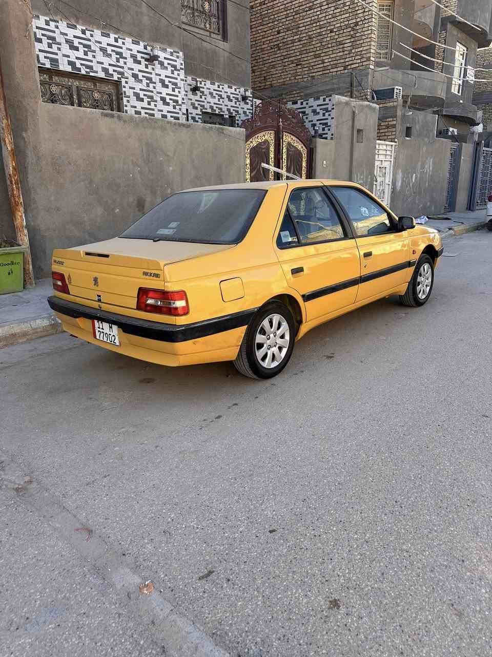 سلام عليكم شباب سياره بيجو اكد لبيع ٢٠١٦رقم بغدادسياره مدوشمه بيهة منضومت غاز ***********
