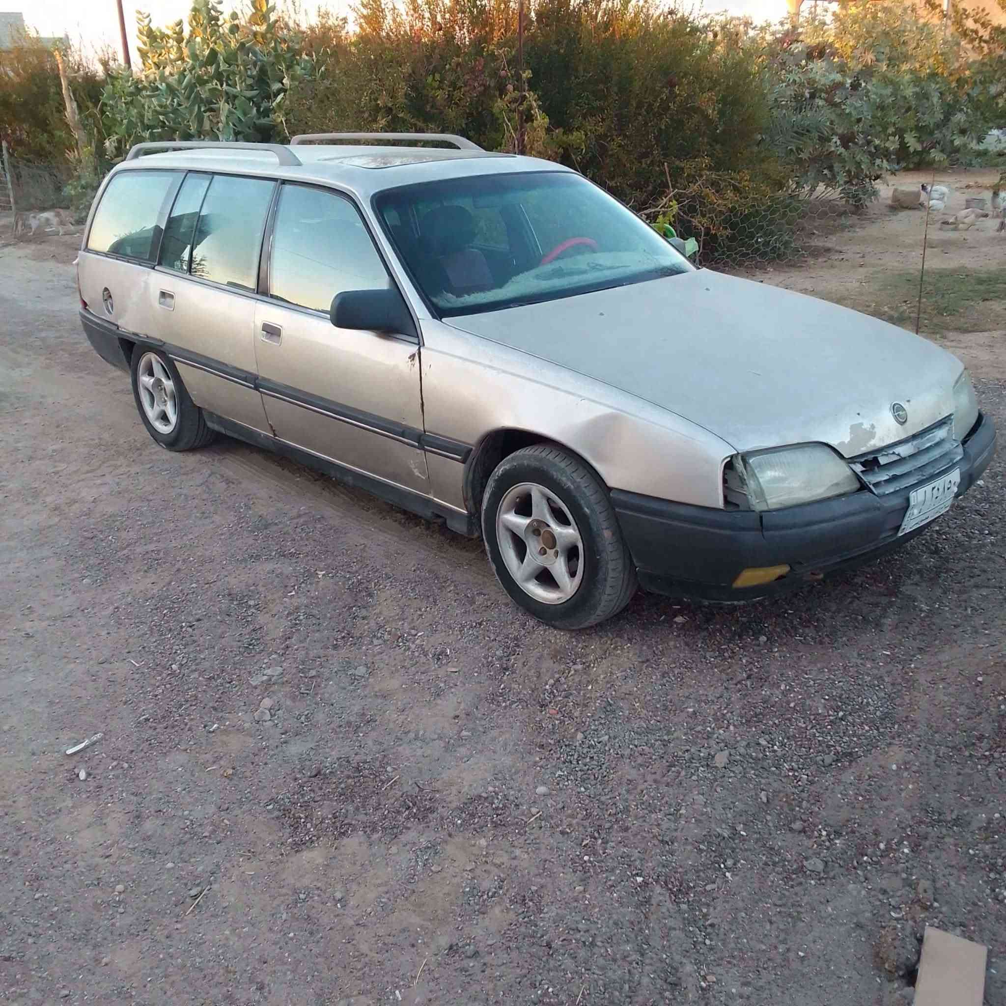 السلام عليكم للبيع اوبل اوميكا ستيشن موديل ٨٩ رقم الماني محرك كير شرط تحويل او وكالة بكيف الشراي. السعر ١٧ بيهه مجال اني مكلف بالنشر ***********
