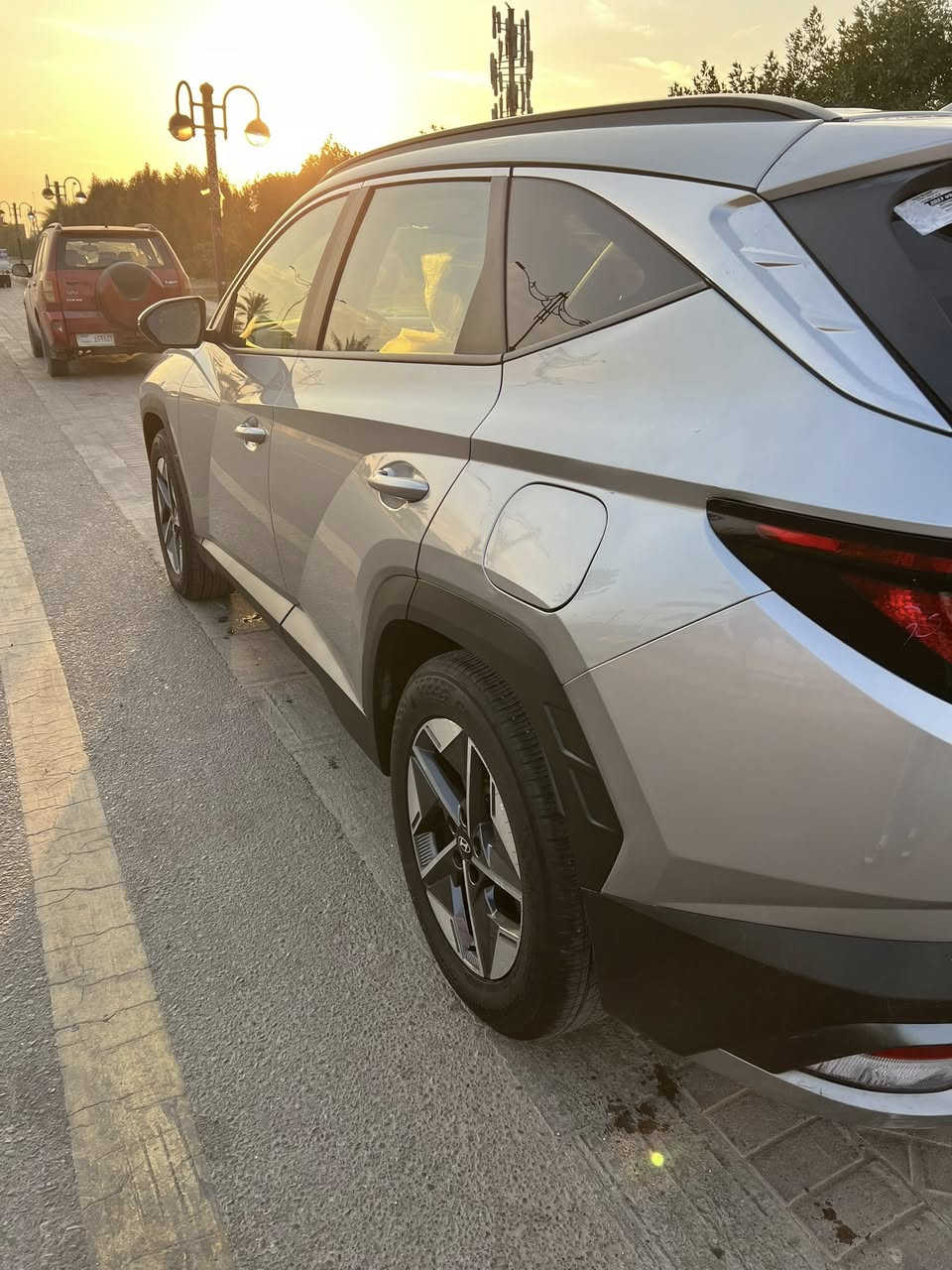 توسان وارد أمريكي 2025
رقم بغداد جديد بأسمي 

داخل ابيضّ بصمة أبواب رادار امامي خلفي 

حساسات جانبية كشن كهرباء توقف ذاتي مانع انزلاق لد امامي 

بجم كبس حادث خلفي موضح بصور قبق جنطة مبدل ومصبوغ

جاملغ وباب بيهن تكحيل قليل ماشية 8الالف

السعر 205 وبي مجال 

العنوان بغداد 

***********
