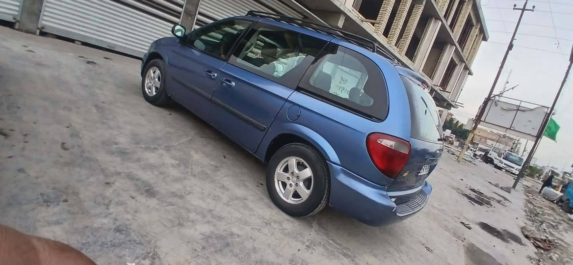 سلام عليكم البيع دوج كرفان مديل    ٢٠٠٧  نظيفه جدا
محرك وكير ٣٣٠٠  منتاز   بتره  تبريد قطعه واحده
داخل على وضع الشركه  ٧ راكب  (سعر ٦٧ وبيه مجال)
نشطه  وناعمه  سيارة مامتعوبه ماشيه ٨٥ الف
وارد امريكي  ظرر جاملق السايق
مصبوغه حزام قبل كم سنه  (***********)
رقم بغداد  نكليزي سنويه جديده تحويل مباشر
عنوان بغداد   قرب مرور الحسينيه شارع العام
