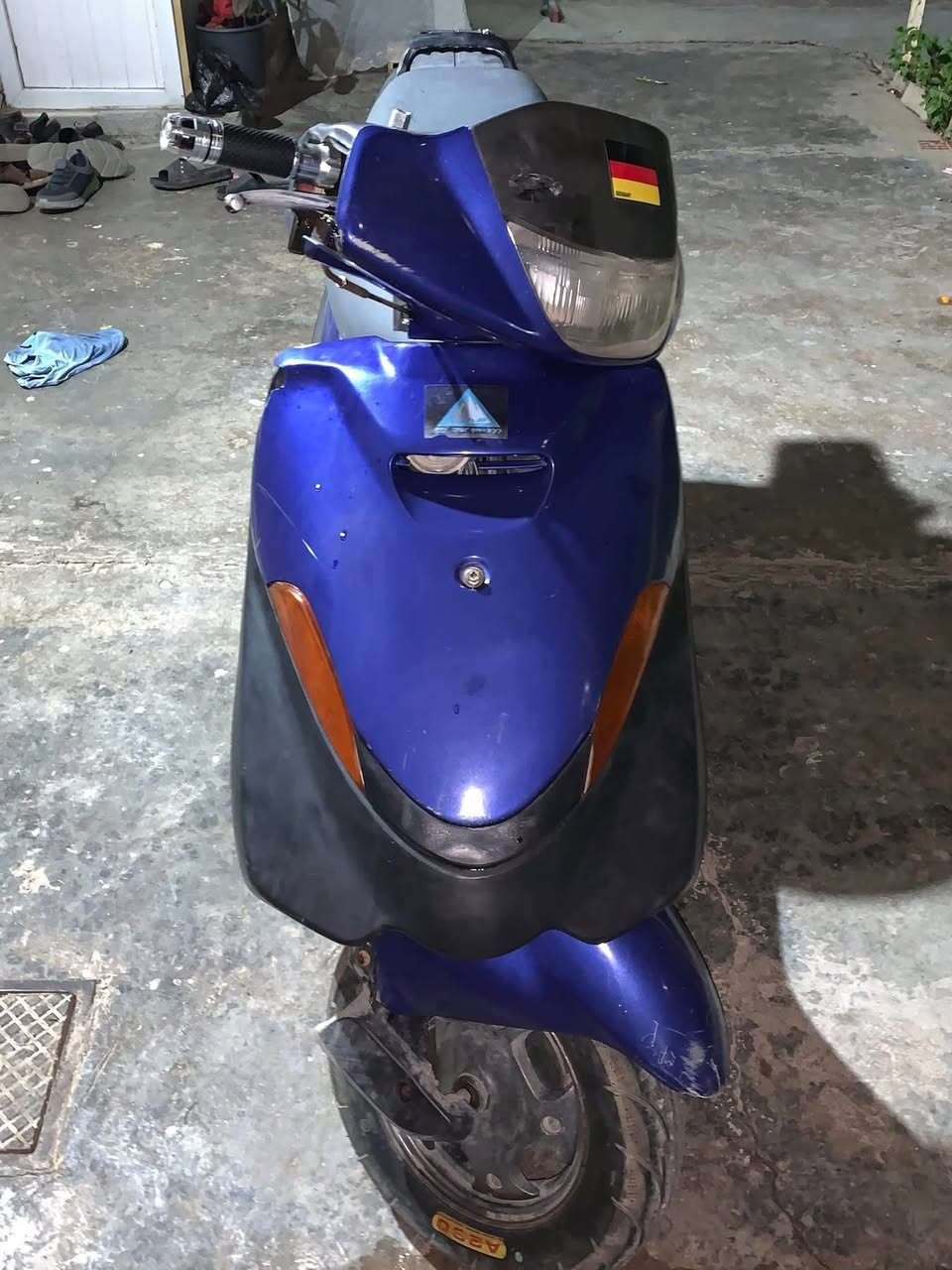 دراجة للبيع اي عيب مابيه
***********
