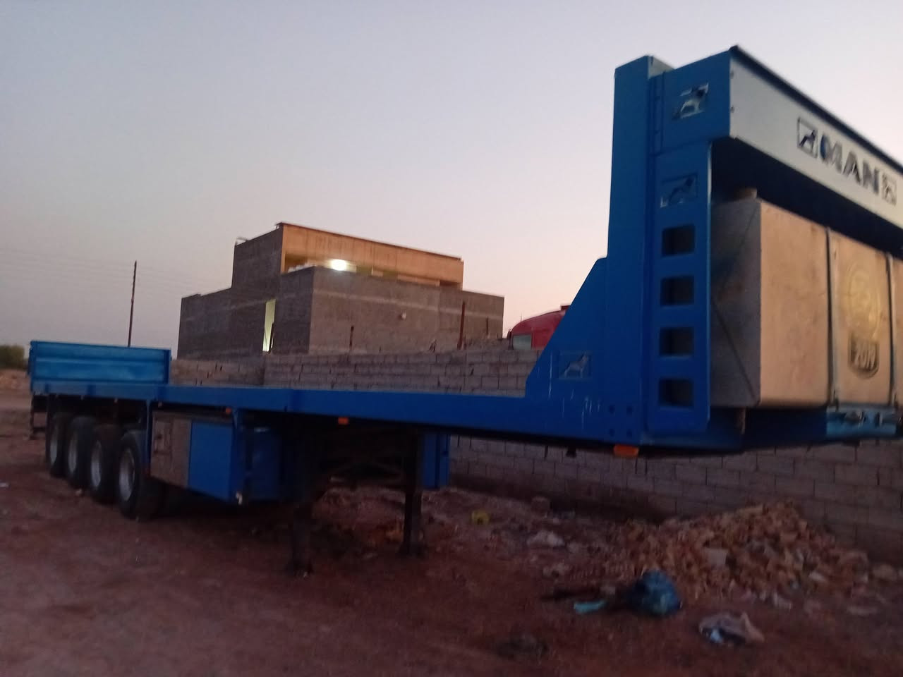 السلام عليكم عربانة للبيع حدادة جرف النداف الطول ١٣:٤٠ مكاني بغداد رقم تلفون ***********
