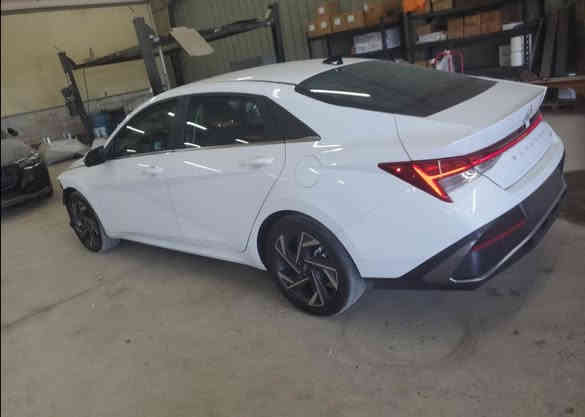 للبيع هيونداي النترا موديل 2024 لمتد فول الفول اعلى فئة بالالنترا 5 كاميرات محيطية بدون ايرباك وبدون صبغ ولا ضرر فقط دعامية امامية السيارة موجودة بالاردن المنطقة الحرة تريدها كتاب شهداء او حرة حسب رغبتك السعر مطروح بالاردن 155 
للشراء زيارة المكتب في بغداد الصليخ او الاتصال ***********
