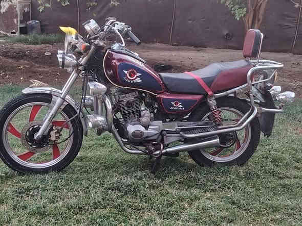 السلام عليكم  دراجه جونده مديل 2018 أوراق دراجه مكينه برغي مامفتوح بيه حلوه وخير من الله كهربايات كله شغال تشغيل عن بعد حلوه حيييل بريكات امامي وخلفي لاستفسار اتصل وبيك خير ودلل ***********
