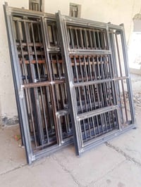 شبابيك للبيع  2×2  عدد 2  شغل اليوم  تفصال شغل ايدي حديد 2 ملم   الواح...