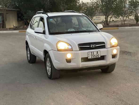 بسم الله الرحمن الرحيم 
توسان 2009 خليجي رقم بغداد انكليزي وهزه جديده باسمي تحول شرط فتحت سقف مكينه 2000 جديده كير مكفول تخم تاير تبريد ثلج تدفئه شغاله صدر امامي خلفي جديد لوك
السياره جاهزه بدون نقص الحمدالله بيه ضربه باب الصدر ولي وراه فقط ولباقي مكفول من صبغ وتبديل وسونار مرفق بل صور مكاني البياع المواصلات السعر 102 وبيه مجال 
رقمي *********** اي ستفسار اتصل وبخدمتك
