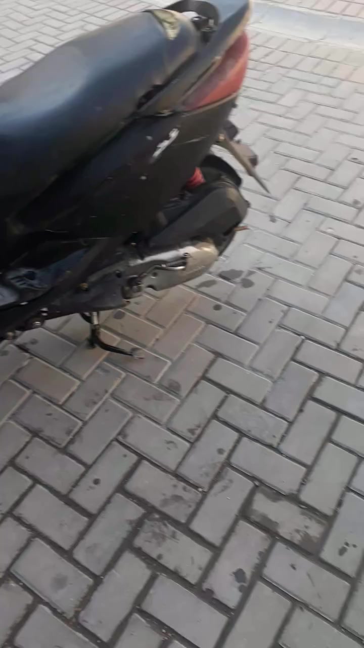 السلام عليكم دراجه بريز شغاله سلف اوهندربيها ونه بل أكسل السعر ٣٥٠مكان بغداد سبع ابكار كلشي ذاكرلك بل منشور ***********
