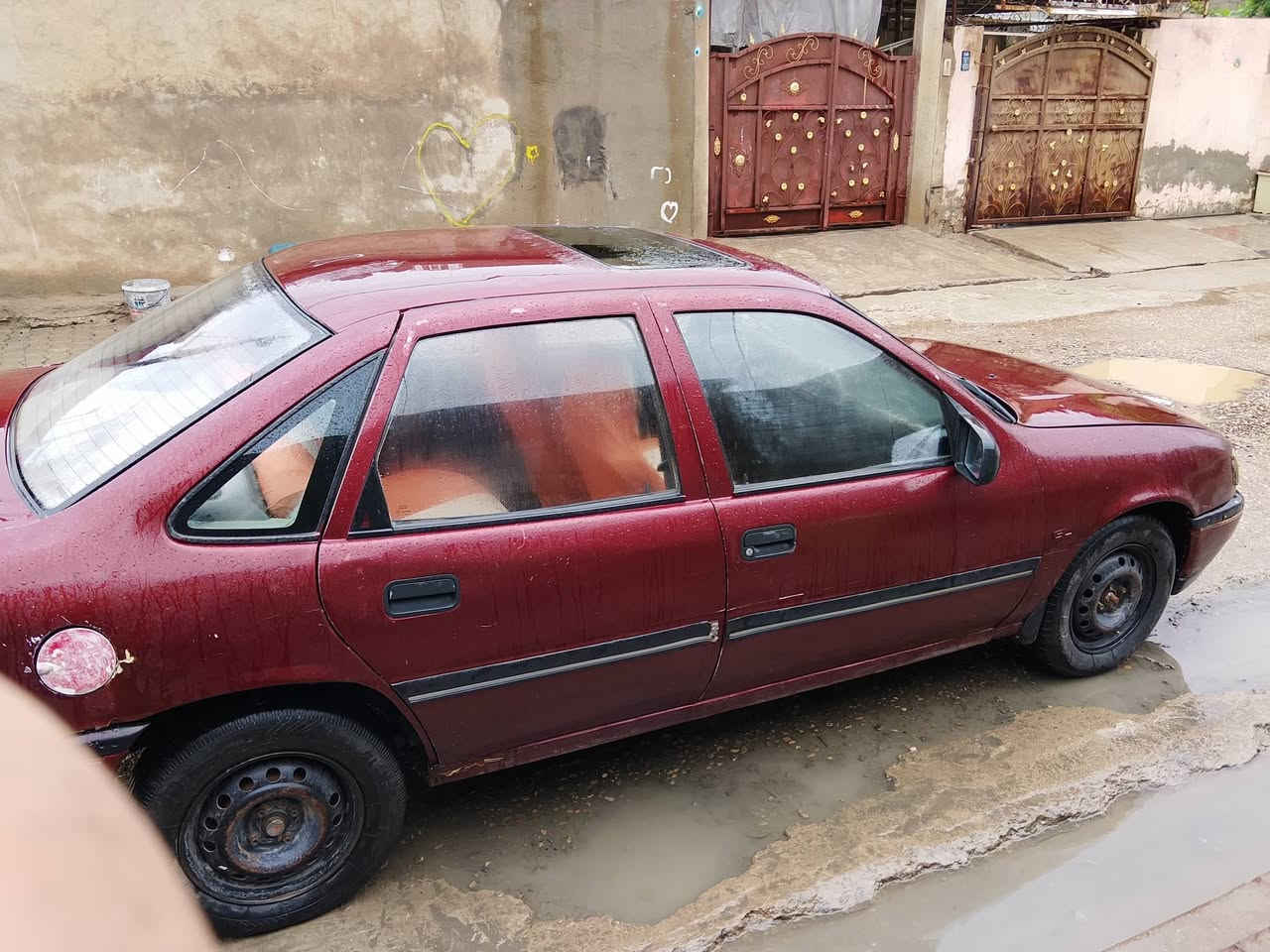 اوبل للبيع موديل 92رقم ديالى مشروع وطني سنويه صاقطه سنه ونص شرط تحويل حجم 18كركوك حي العسكري السعر 26بيه مجال ***********
