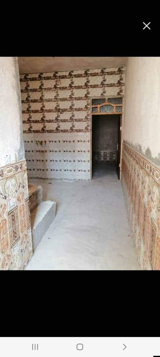 بيت للايجار 50 متر 
نجف حي النداء نهاية شارع المكاتب مقابل عمود 36 
قرب شارع 60 العرضي الثاني..
يحتوي على غرفة وصالة ومطبخ واستقبال وصحيات.
البيت أرضية صب.. جدران جص..
سعر الايجار 125 الف


**إذا كنت صاحب هذا الإعلان وتريد حذفه لأي سبب، رجاءا أرسل رسالة إلى الدعم الفني**