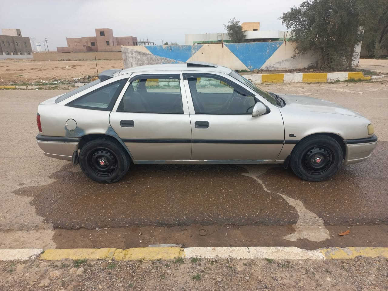 يالله وبل فكتره مديل  92 محرك جديد وكير خير من الله  خياس مسمكره  كهربايات كله شقاله  سنويه 28  رقم صلاح الدين  شرط التحويل  مكاني مكيشيفه   السعر 30 بيه مجال ***********
