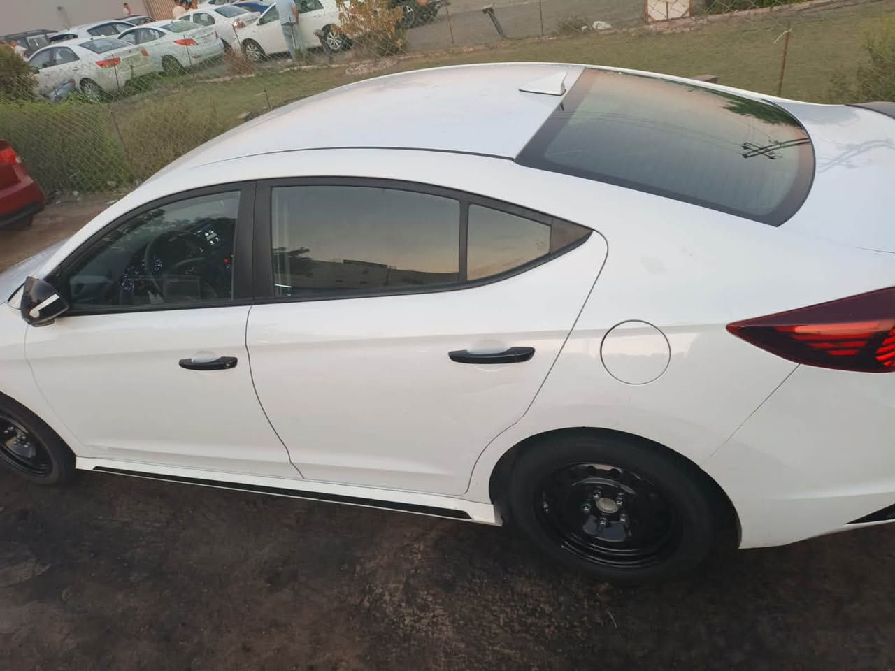 النترا 2020
كير AT
محرك 2000
كير و محرك مكفولات

مواصفات نص فول
كامره دواره
رادار امامي خلفي

حادثها 3 قطع
قطعتين امريكا و قطعة بالعراق
بدون تبديل بس الجاملغ مبدل
صور الحادث بالمنشور

السياره بأسمي
السعر : 113 ورقة
العنوان : حي العامل بغداد
التواصل : ***********
