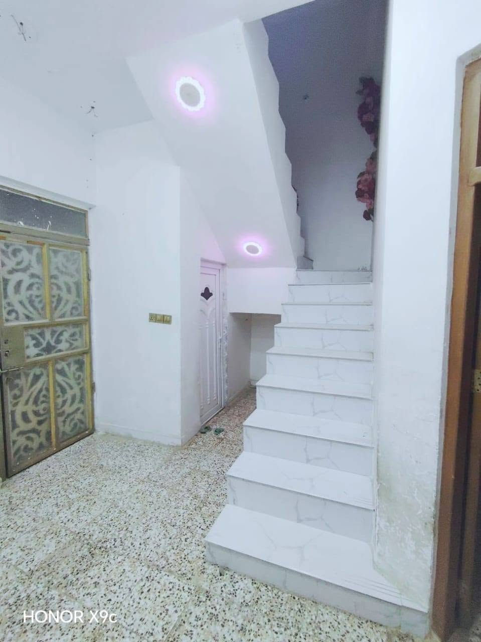 بيت للايجار 100متر دولان بنا جديد غرفه وصاله ومطبخ واستقبال وحمام وصحيات خارجيه كلش حلو المكان ديوانيه حي العسكري صدر ثاني للاتصال على هذا الرقم *********** بي واتساب *********** بي واتساب
