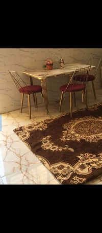 ميز طعام • ٣ كراسي • طقم سفرة