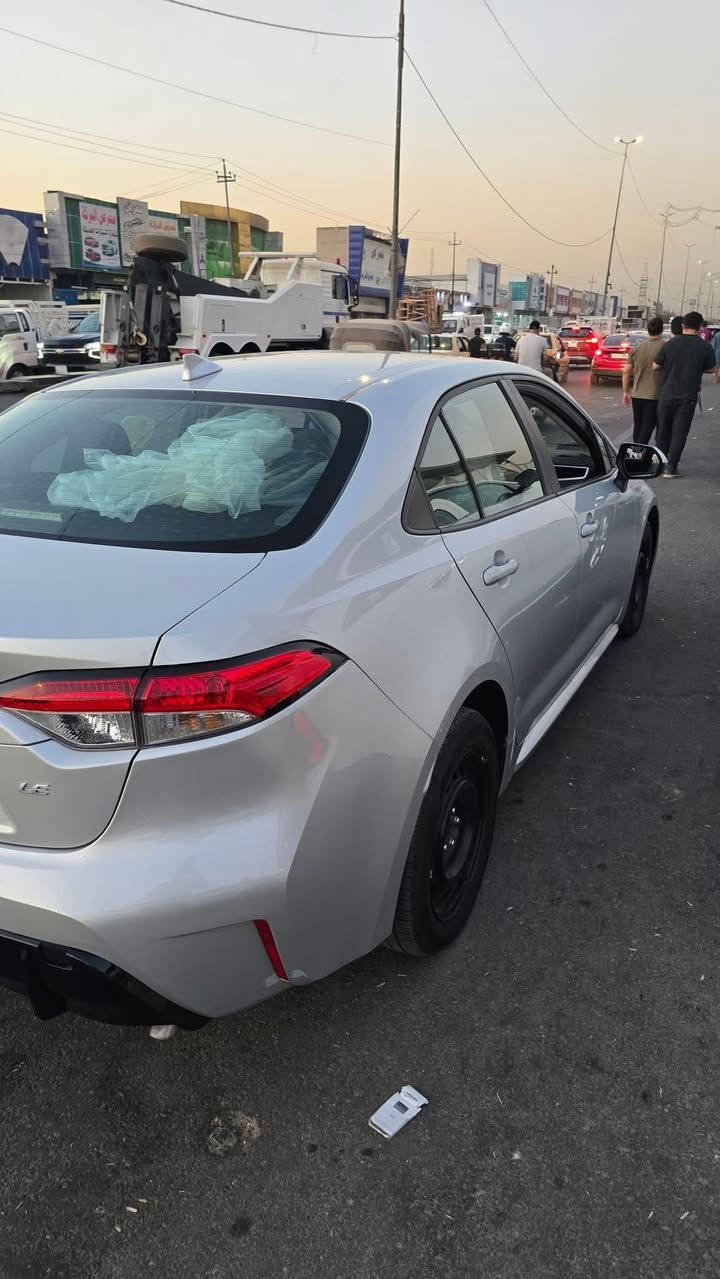 السلام عليكم لبيع تويوتا كورلا 2024 دخول جديد رقم بغداد بسمي الجديد تحويل ثاني يوم وارد أمريكي لون سلفر ماشية علية مشي امريكا سيارة جديدة كلش احلى من صور حادث جدا خفيف حادثة فقط تصليح في جاملغ الخلفي بجم كبس بدون ايرباك تبريد بلدي صور الحادث موضح بصور السعر مناسب الاتصال علية الرقم ***********
