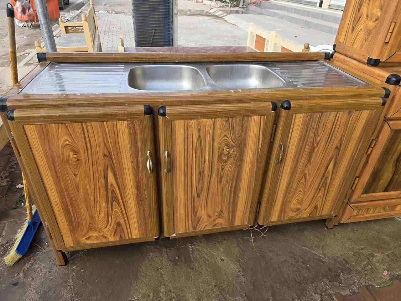 👈معرض ابو فواز للاثاث المنزلي الجمله والمفرد 👉

كاونتر احطاطه قياس مترين مع سنك حوضين مستخدم نضافه 80 %بسعر مناسب 

#ملاحضه_متوفر_جمله_لصحاب_المحلات 

 العنوان تكريت شارع الزهور مقابل كليه تربيه البنات مجاور الناصر مول الاستفسار والاتصال بل ***********
***********اتصال
***********واتساب فقط
