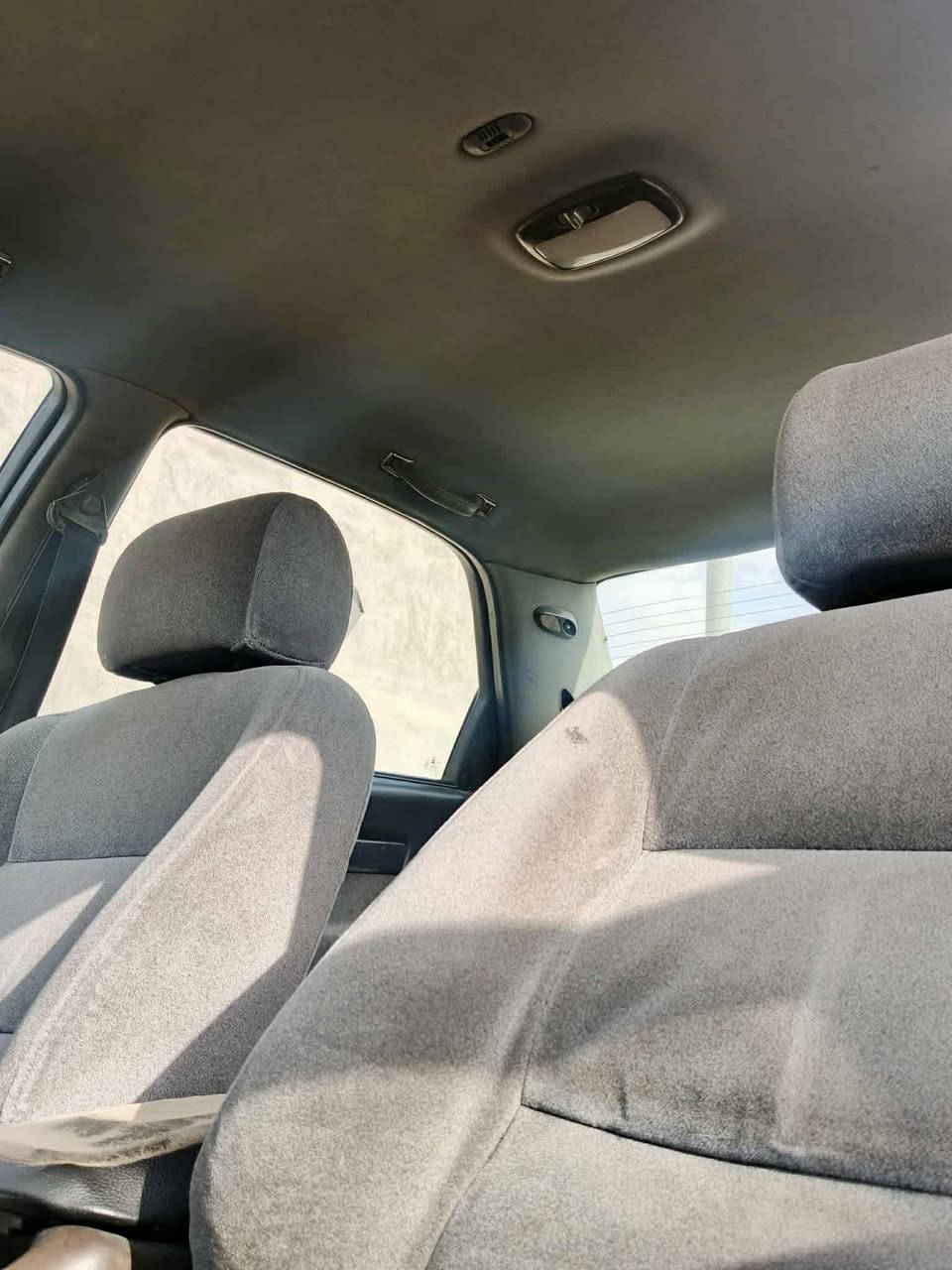 البيع هونداي كراندير مديل 94 كير أوتو مكينه اربعه سلندر تخم تاير جديد حداديه جديده كهربائية كله شغاله سنويه لل 30مداور ثاني يوم السعر ٢٧وبيه مجال ***********
