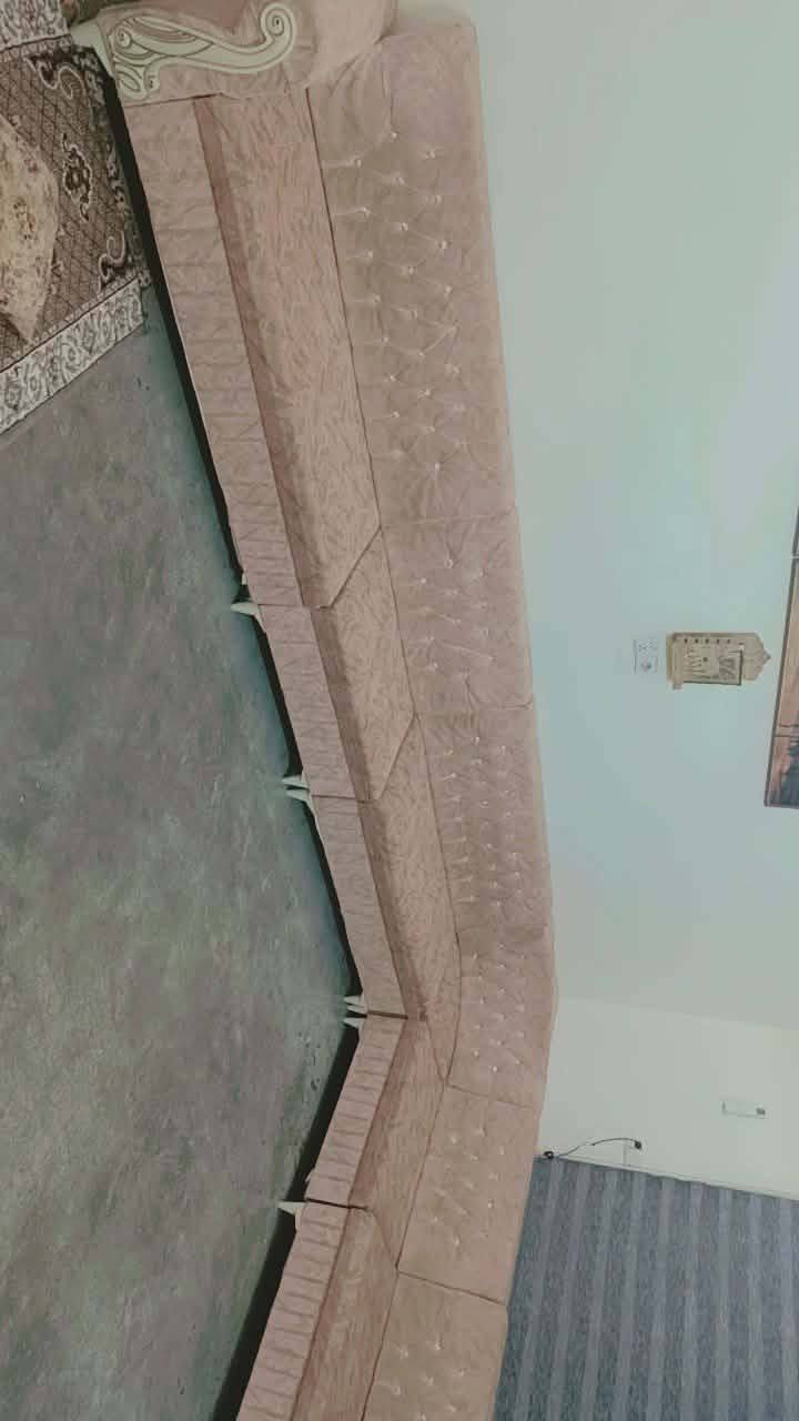 ديوان درجه اولى للبيع ثمان امتار ونص للاستفسار هذا الرقم وبي واتساب***********
