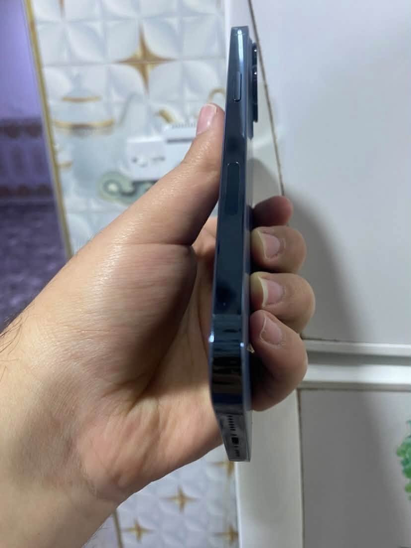 سلام عليكم lphon 12pro max
ذاكرة 256
تك سيم بطارية 84
ما مفتوح بس بي طبع خفيف جداً بالشاشة ما يضر بالأستخدام ابد جهاز نضيف مابي شخطة 
سعر 470 بي مجال


**إذا كنت صاحب هذا الإعلان وتريد حذفه لأي سبب، رجاءا أرسل رسالة إلى الدعم الفني**
