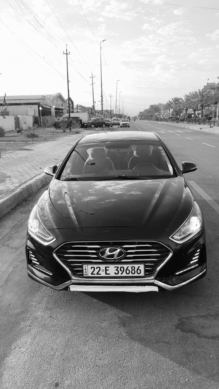 سوناتا 2018
مواصفات 
وارد امريكي بدون حادث في امريكا فقط دعاميه،
بالعراق صبغ جاملغ خلفي بدون دواخل 
بصمه 
تدفئه كشنات
اشاير بالمرايه
نقطه عمياء
محرك 2400 GDI
مثبت سرعه
شاشه وكامرا بلادي 
لايت زينون 
كشن السايق كهربائي
ماشيه 74 
سيارة صافيه مابيها دوانز 
السونار مرفق بالمنشور
مكان السياره بغداد الشعب السريدات  
رقم اربيل 
السياره بأسمي تحويل مباشر
ب 132 و بيها مجال 
***********
