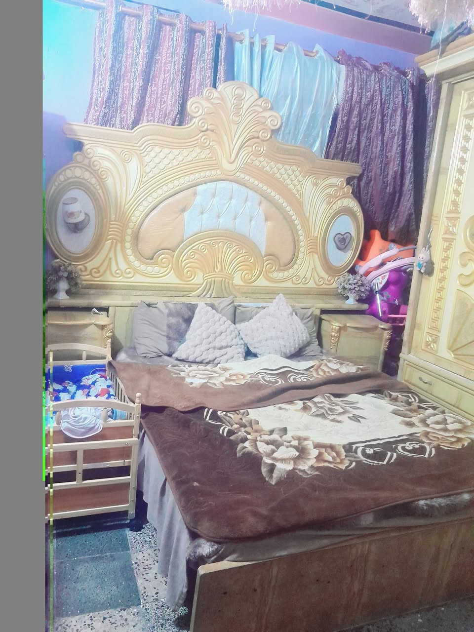 سلام عليكم غرفة البيع سعر مليون *********** حي النصر
