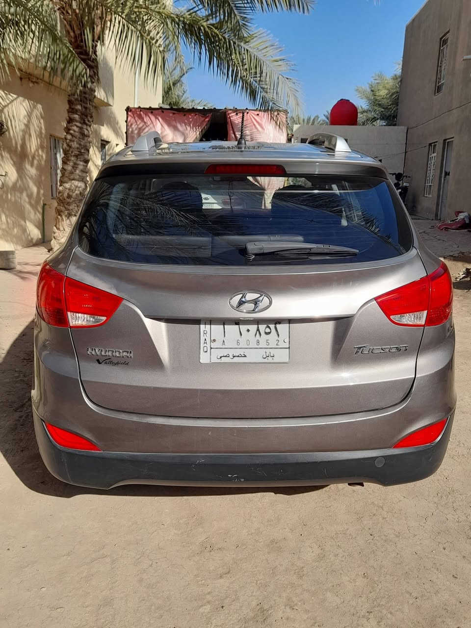 السلام عليكم توسان ٢٠١٢ وارد ماشية ١٦٨ الف كم ،محرك دوش ٢٠٠٠ المرغوب الحادث من امريكا باب السائق، وشوية بارد بالبنيد هنا بالعراق رقمها بابل، ومكانها المحاويل، السعر ١٤٠ ، للتواصل *********** ، ***********
