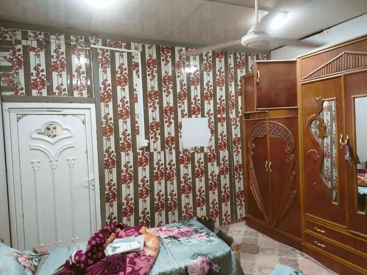 سلام عليكم
بيت بناء سندويس بنل يحتوي على 2 غرف نوم ومطبخ وصحيات مساحه 100متر نزال20 واجه5 طابو زراعي سند 25بسمي الواقع  في ابو غرق حي هيثم الجبوري حي مخدوم من تبليط الى ماء وكرهباء تواصل ***********  سعر 25 وبي مجال
