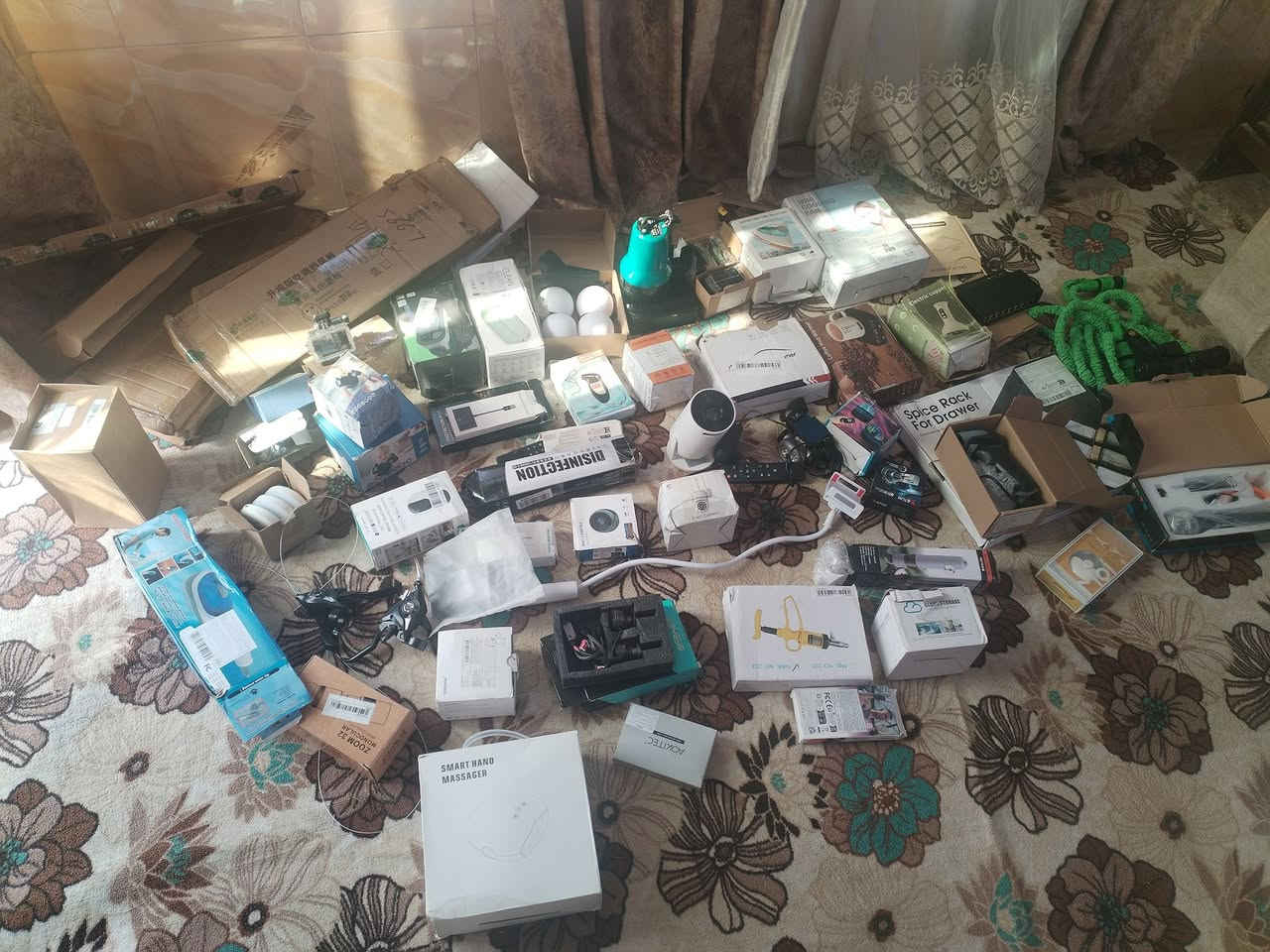 سلام عليكم حبايب شلعه القطعه ب3 الف تفيد الي على باب الله
*********** واتساب
