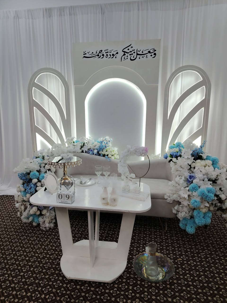 الحجز مفتوح
"كوشات أعراس واحتفالات ✨
بأحدث الموديلات وأرقى التصاميم
لحظاتكم نرسمها بأجمل صورة 💍🌸
📩 واتساب: ***********
📷 انستغرام: @perfec_t3"
