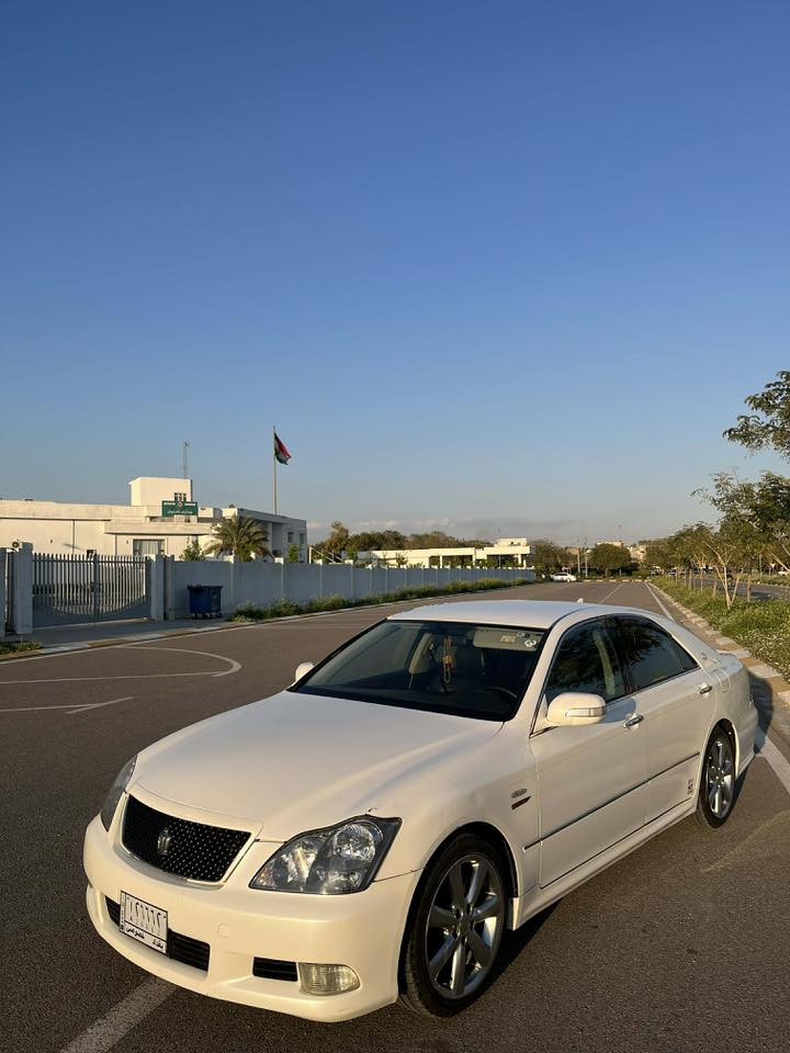 شاهینە سپۆرت 

2007

ساق ساق
بچووک بە بچووک

بەس سڵاید نیە  فول

ساج سوور کوشن جلد و هیتەر 

بۆ عەیبوو شت مەگەڕێ 

2 پارچەی ئەوروپای هەیە 
هەموو شوێنێکی بە لۆکی ماوەتەوە

لە کەلارم 
موشتەری نیت سەرمان مەیەشێنە لەگەڵ ڕێزم
0777 885 8481
