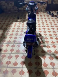 دراجه شحن حجم صغير كامله مكمله مابيهازنقص فقط بايدر بطاريات جيده نضافه...