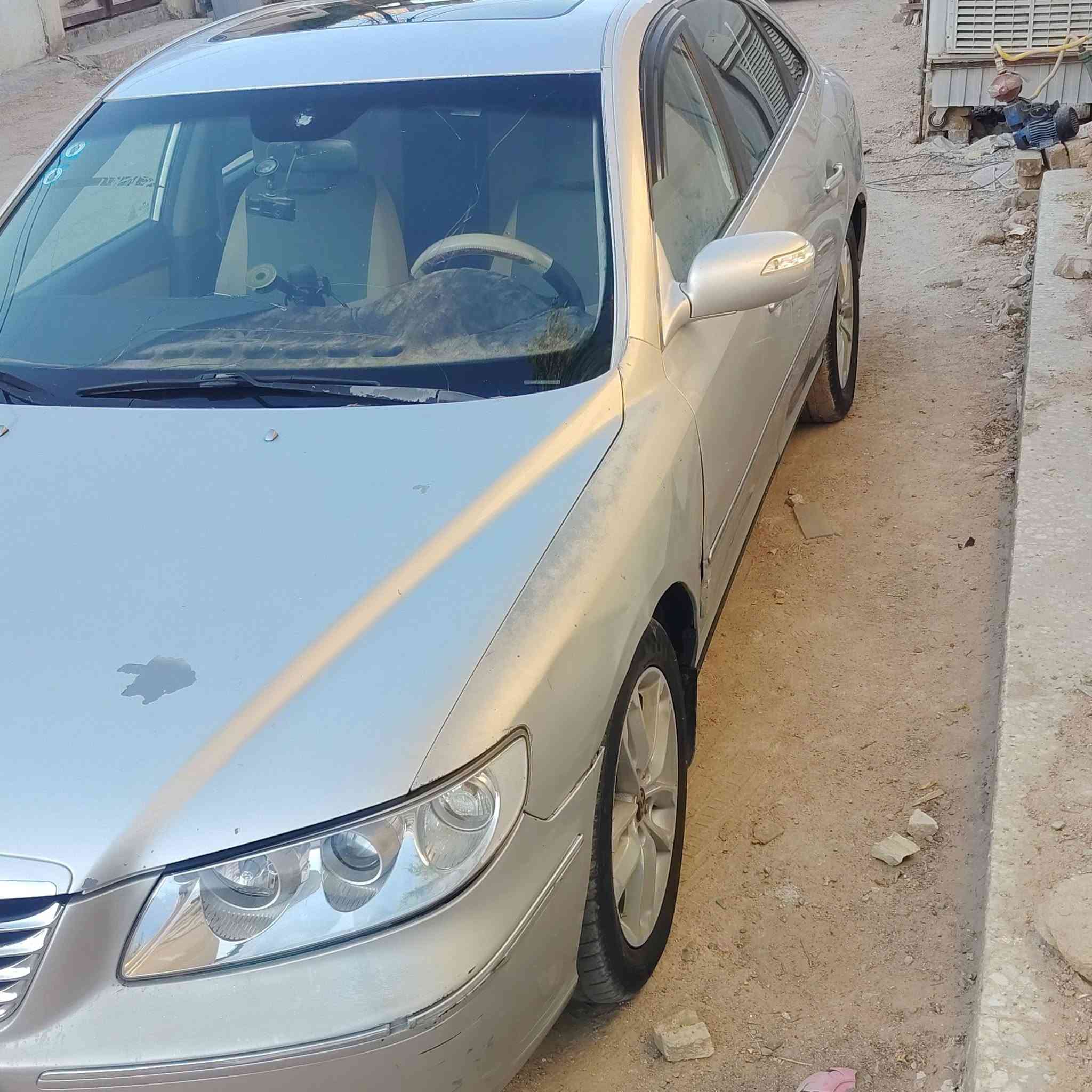 سلام عليكم خوان ازيرا 2008 خليجي محرك 2700 بيه كم قطعه صبغ والباقي مكفول من شواصي اوتكم اومحرك اوكير اوتبريد اوحداديه مواصفاته فتحه اشاير بل مري شفط تحكمات شاشه رقم بغداد انكليزي بسمي سعره 85 هذا رقم صاحبه ***********
