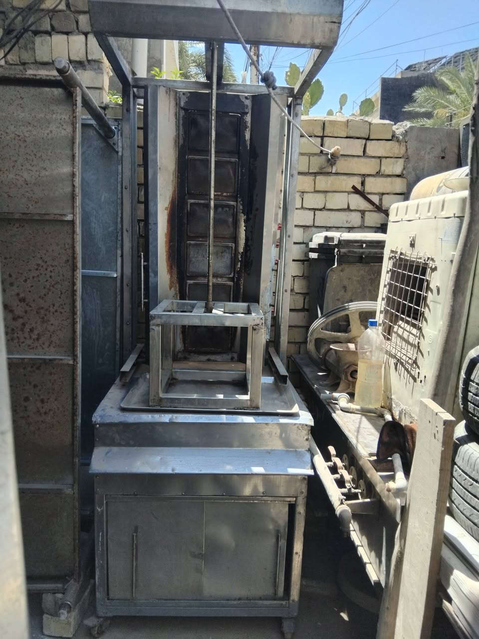 سلام عليكم من رخصة الادمن المحترام عندي شواية كص ست مشاعل سلايت عل فحص للبيع السعر ٣٠٠ بغداد الكرخ هاتف *********** موجو واتساب
