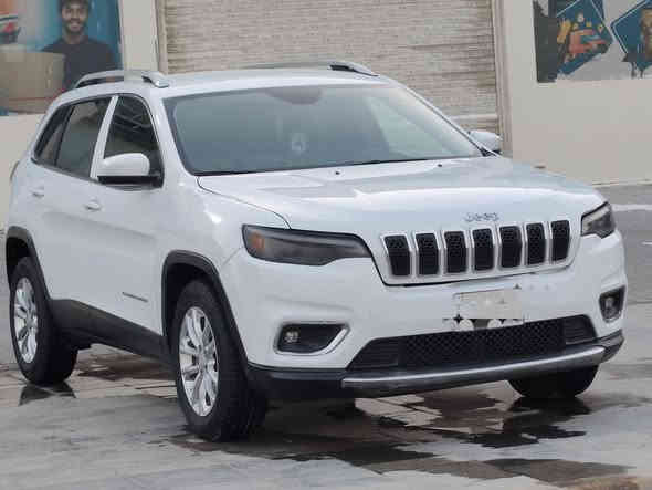 سلام عليكم ورحمة الله وبركاته                                جيب بزون 2019 بغداد
وارد امريكي مكفوله ضربه وتبديل ماعده صبغ بنيد ومقدم جملغ فقط جديده  بمعنى الكلمة 
محرك وكير مكفولات حجم المحرك 6 سلندر مامفتوح سياره ستخدام شخصي ماشيه 48   موصفات حلوه نص فول وجاهزه مكاني ناصريه مركز اللاً استفسار تصل   سعره 143 وبيها مجال
***********
***********
