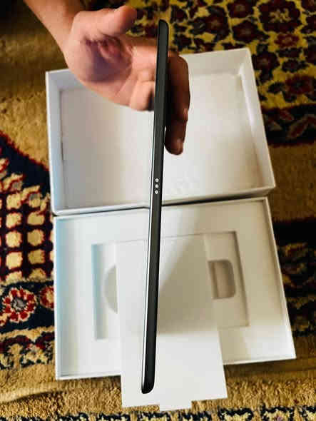 ايباد 9 ذاكره 64 بطاريه 94
جهاز مكفول وبعده داخل الضمان ينتهي بشهر الواحد 
سعره 300 وبيه مجال مع كامل ملحقاته 
*********** متواجد فيس وعلى الخط عنواني ذي قار الناصريه
