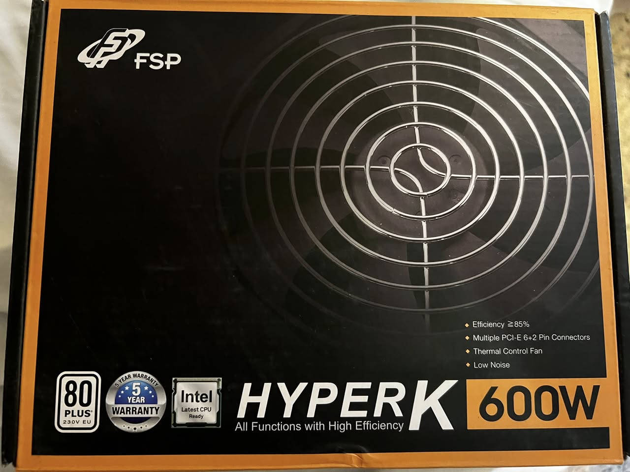 🖥️ للبيع أو المراوس (PC Gaming احترافي - مواصفات قوية)
الجهاز نظيف جداً واستخدام راقي، مجهز لتشغيل أقوى الألعاب الحديثة وبرامج التصميم والمونتاج بسلاسة عالية.
⚙️ المواصفات التقنية:
• كرت الشاشة: NVIDIA RTX 2060 Super Inno3D (8GB GDDR6) - كرت قوي جداً يدعم التتبع الضوئي و DLSS.
• المعالج: Intel Core i7-9700 (8 Cores) - أداء جبار في الألعاب والمهام المتعددة.
• المذربورد: ASUS H310M M.2 Ready.
• الرام: 16GB DDR4 G.Skill 3000Hz (أداء سريع ومستقر).
• التخزين (السرعة): 240GB Crucial SSD (لإقلاع الويندوز والبرامج بلمح البصر).
• التخزين (المساحة): 1TB HDD Toshiba 7200rpm (للألعاب والملفات الكبيرة).
• المبرد: Gas Cooler ABKO 404B dual 120mm (تبريد هوائي ممتاز وهادئ).
• باور سبلاي: 600W 80+ Deep Cool (طاقة كافية وآمنة).
• الكيس: Full Tower ABKO H600X MESH (تصميم عصري، تهوية ممتازة، وإضاءة RGB مميزة).

السعر 670 الف 

المراوس: متاح المراوس مع لابتوب قيمنق (بشرط كرت شاشة RTX 3060 فما فوق مع دفع الفرق أو حسب الاتفاق).

📍 الموقع: [بغداد ]


**إذا كنت صاحب هذا الإعلان وتريد حذفه لأي سبب، رجاءا أرسل رسالة إلى الدعم الفني**