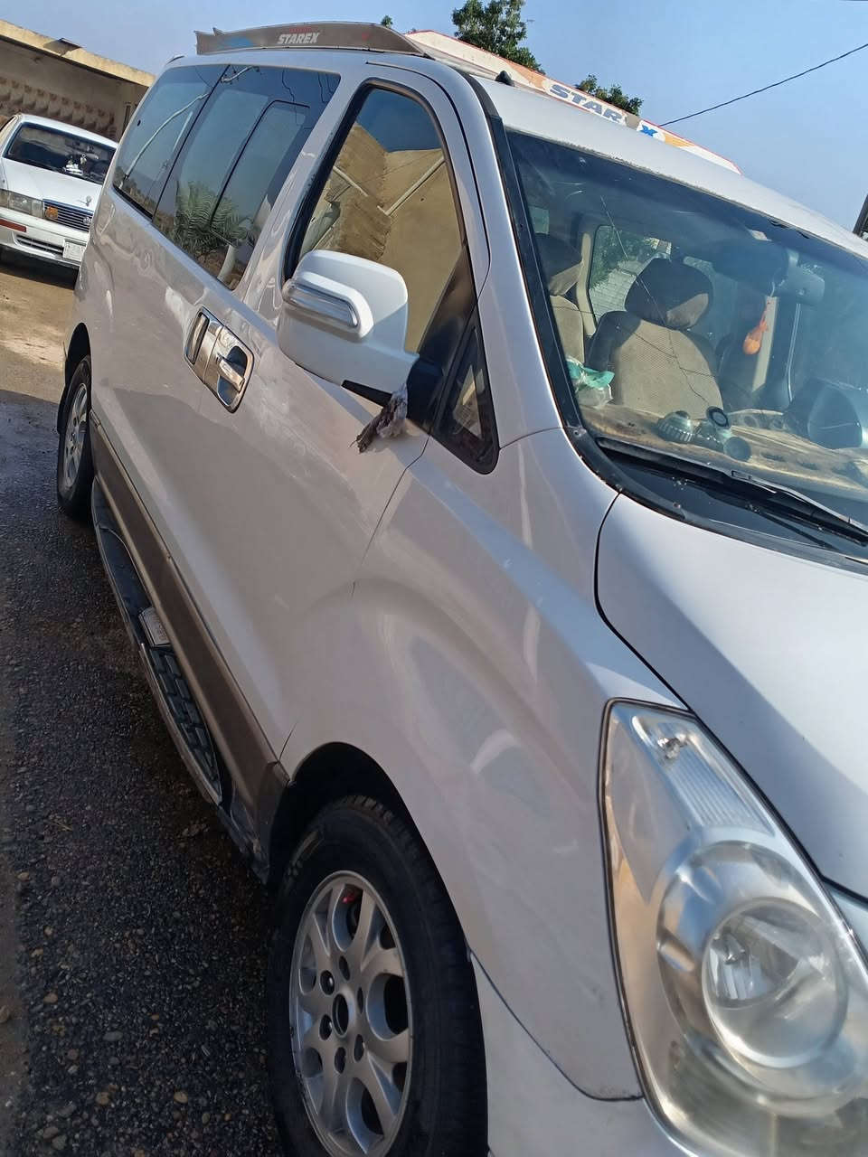 السلام عليكم
ستاركس للبيع 2014 مفتوح و محوره 12 مكفوله كفاله عامه ماعدا جاملغ امامي بارد فول مواصفات سبع الون رقم  بصره  بأسمي السعر 180 وبيه مجال خطه ناصريه نجف 

 مكاني ناصريه 

***********

***********
