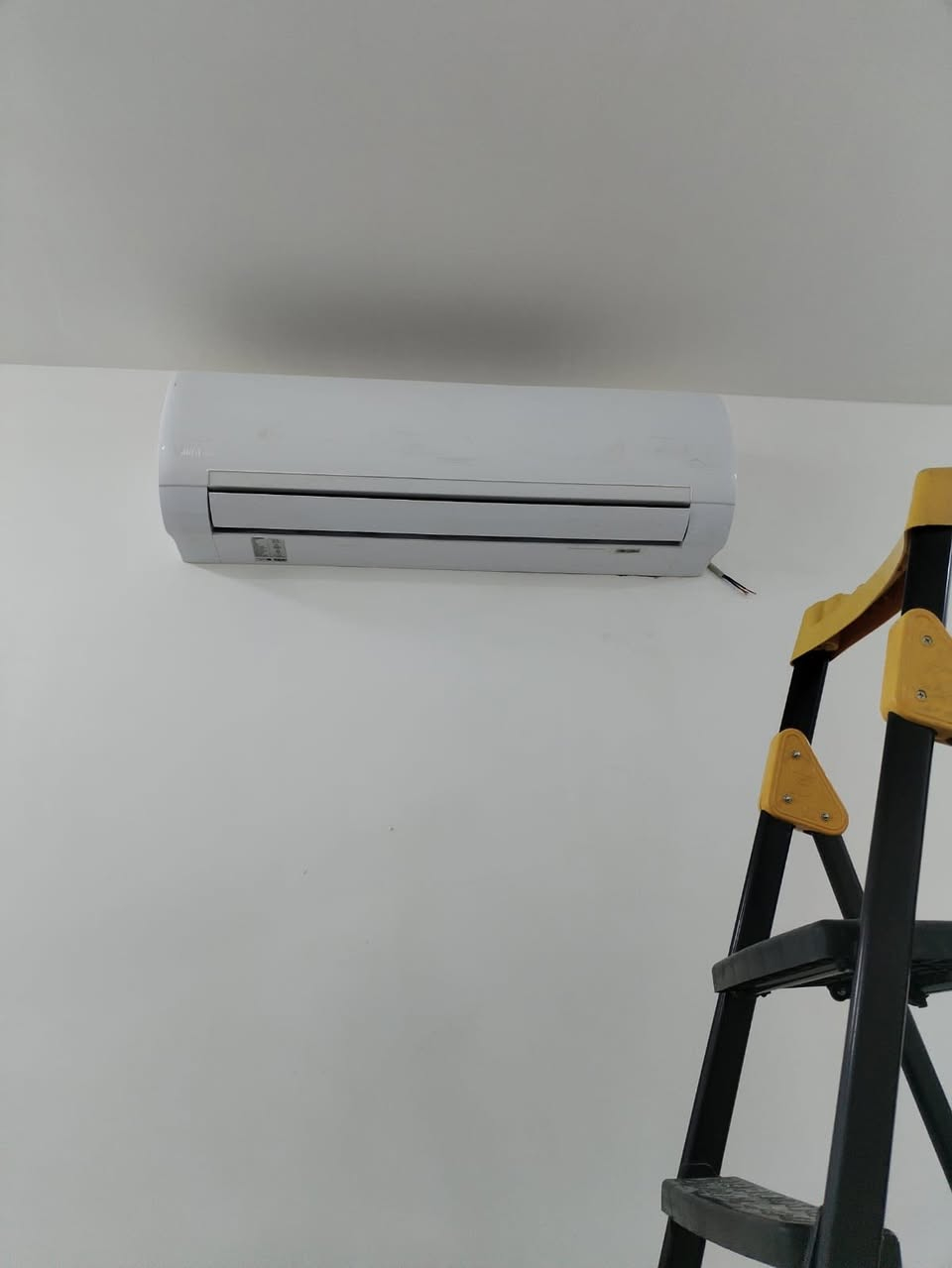 � لا تنخدع بالسعر الرخيص وتخسر مرتين!
مو كل واحد يركب سبلت يعرف شلون يحافظلك عليه ❌

الفرق يبين من أول تشغيل… تبريد قوي وشغل مرتب ❄️👌

━━━━━━━━━━━━━━

✅ تنصيب سبالت باحتراف

✅ تنظيف وصيانة

✅ فحص وضمان شغل

✅ التزام بالمواعيد

━━━━━━━━━━━━━━

📞 للحجز والاستفسار:

***********

🔥 شغل يبرد قلبك قبل المكان
