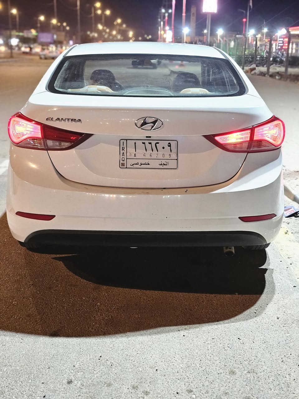 النترا خليجي 2015
بنيد مبدل وجاملغات الامامي ثنين نصهن مصلحات 
وربع الباب مصلح 
بدون دواخل كلش نظيفات الدواخل
الجاملغ الخلفي مرشوش بدون ضربة 
السيارة تحكم ستيرن كامل 
شاشة اندرويد اصلية 
كامرة دقة جيدة 
مكينة 1600
المكينة والكير والتبريد مكفولات خير من الله شغلهن 
تخم تايرات جديد 
دواخل السيارة نظيفة مغلفة نايلون ودوشمة نظيفة 
تبريد قطعتين ثلج وتدفئة كذلك
ويل السيارة الاسود المرغوب خفيف على السيارة ما يتعبها 
رقمها محافظة النجف الاشرف مداور ثاني يوم 
أمانة الله السيارة حلوة ونظيفة بيها ملاحظات بسيطة جداً 
مسوي إدامة للسيارة قبل شهرين خير من الله 
مكان السيارة الكوفة/حي ميسان 
السعر ١١٠ وبيها مجال للشراي 
للاستفسار التواصل على الرقم 
***********
