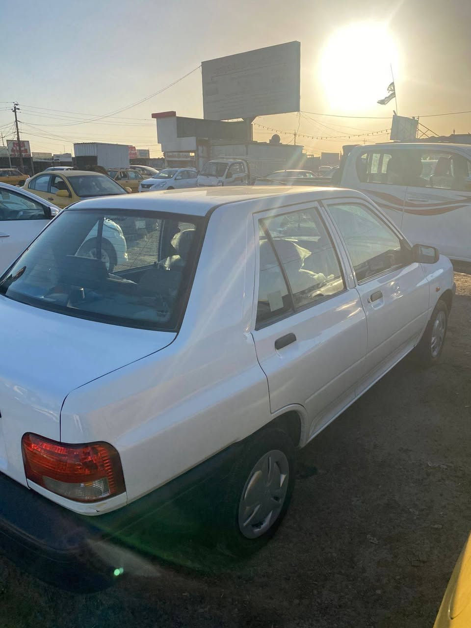 سلام عليكم للبيع سايبة
موديل 2024
لون ابيض
رقم بغداد بسمنة السيارة
ماشية 45
السيارة بيهة شوية صبغ بل جاملغ المامي
مكان السيارة بغداد قرب بسماية
السيارة خير من الله جديدة لا عطل ولااي شي 
السفسار على الرقم ***********
النتصال على واتساب والماسنجر فقط
