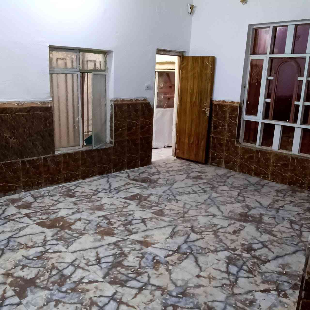بيت للايجار مساحته (120) متر يحتوي على غرفتين كبيرات مع استقبال مع ساحة منزل مع منور وصحيات بناء حديث كما موضح بالصورة بمنطقة حي المعلمين الجديد قبل الفتحة الأولى ايجاره (300) ألف قفل.
للاستفسار أكثر الاتصال على الرقم 
***********
بيت للايجار مساحته (120) متر يحتوي على غرفتين كبيرات مع استقبال مع ساحة منزل مع منور وصحيات بناء حديث كما موضح بالصورة بمنطقة حي المعلمين الجديد قبل الفتحة الأولى ايجاره (300) ألف قفل.

