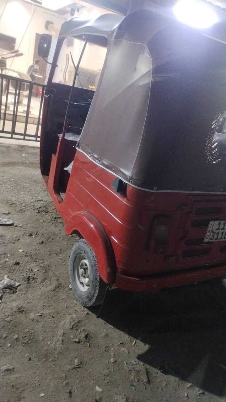 البيع مديل   ١٨ رقم نكليزي شهر ١٢ تكتك جاهزه كبل الشارع مكان بغداد حي نصر *********** تحويل ثاني يوم
