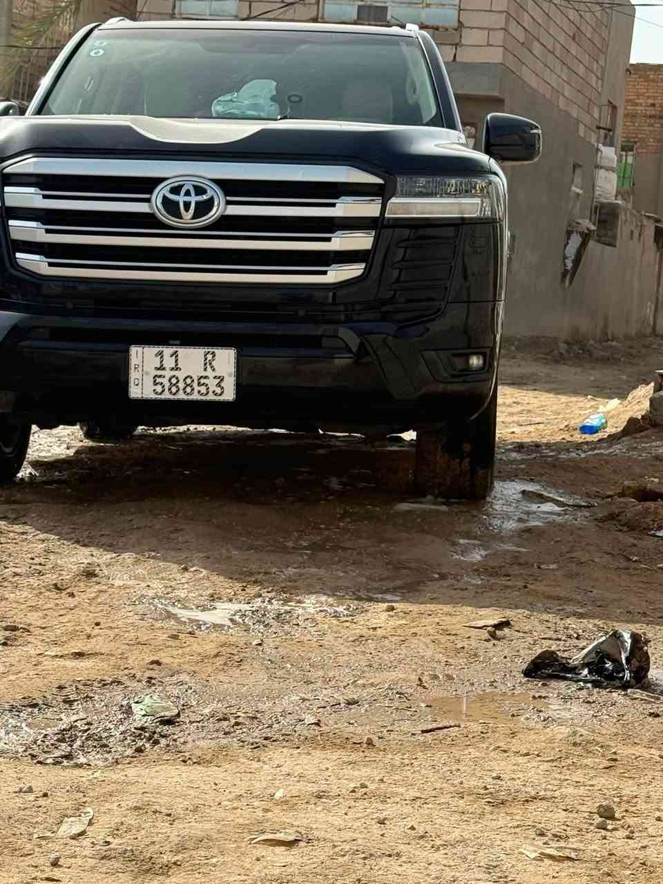 السلام عليكم لاندكروز موديل 22
ساز باب اول 
فول موصفات 
محرك 6ستندر 

فتحه

طفايه جوه الرجل 

كرسيين كهرباء تبريد 

كشنات جلد وكهرباء

حساس امامي خلفي 

شاشات خلفيه اصليه

شاحن واير ليس

دبل ماوس 

ثلاجه

زراك لايت

بصمه ابواب وبصمه تشغيل تشغيل عن بعد
تشغيل عن بعد

سياره جاهزه بدون اي نقص

رقم بغداد   بسمي
لاتصال ***********
مكان سياره بابل حله 

سعر 610 بيها مجال
