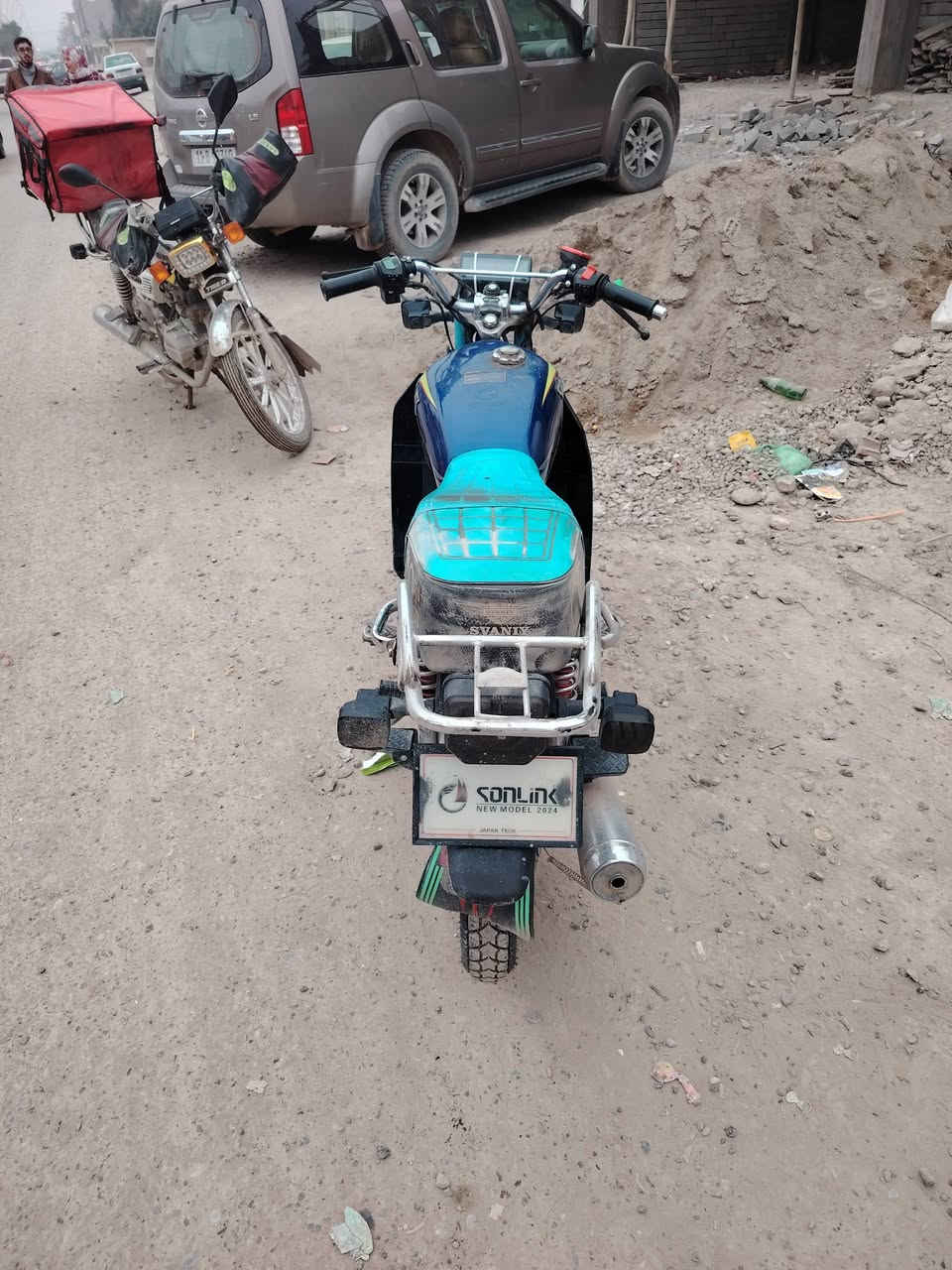 ٢٤ مامفتوح شوفت عينك على ٦٠٠ وبي بمجال
***********
