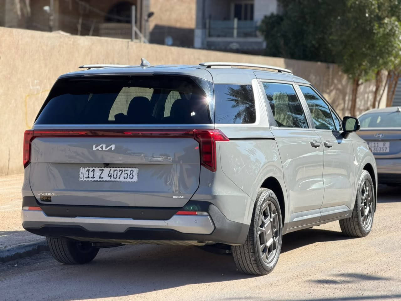 ﷽
السلام عليكم كيا كرنفال 2025 EX وارد امريكي 

‏Kia Carnival EX 2025 1.6 TURBO 

                  حجم المكينه : 1.6 تيربو + هايبرد هجين

         المسافه المقطوعه : 7000 ميل   

الضرر : صبغ جاملغ خلفي يسرا فقط وتبديل باب سلايت وجاملغ امامي نفس الون يسرا بدون دواخل

حالة الايرباك : برده   

#مواصفاتها 

1.شاشه 

2.كامرا + كامرا داخليه

3.بصمه

4. نظام ايكو + سبورت

5.ويل كب 

6. تشغيل عن بعد

7.حساسات خلفي امامي

8.بيبان كهرباء

9.لايتات لد

10.لايتات زنون

11.بكلايتات لد

12.اشاير بالمري

13.رادارات 360

14.كشنات جلد

15.ثلاث قطع تبريد

16.هيترات بالكشنات 

17.هندبريك بصمه

18.شحن وايرليس

19.هيتر بالاستيرن

20.كشافات 

21.تحديد مسار

22.كشنات كهرباء

23.كشن السايق ميمري

24.تحديد مسار

#السعر : الطلب في التعليقات سيأتي اليك مباشرة 

تفاصيل اكثر هذا رقمي ☎️ ***********تحياتي 

مكان السياره بغداد الزعفرانيه
