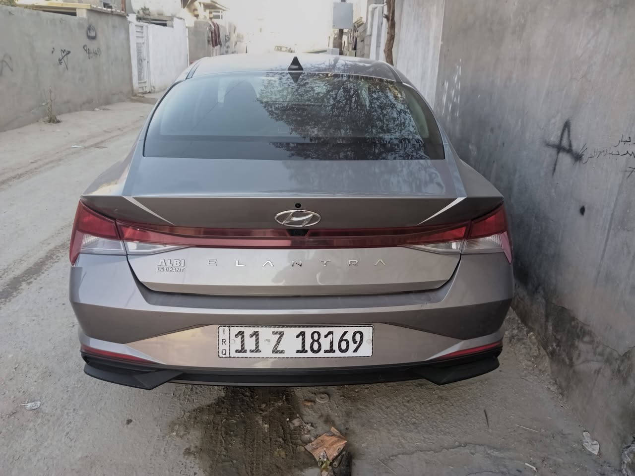 السلام عليكم  
هونداي النترا للبيع  
موديل 2023 كندي

 مكاني بغداد الدوره 

مواصفات السياره 

📌 رادار امامي 
📌 رادار خلفي مع نظام التوقف التلقائي 
📌 رادار جانبي نقاط عمياء
📌 نظام تحديد مسار
📌 كروس مثبت سرعه ذكي 
📌  وضعيات للقيادة+ شاشة اعطال تبين جميع اعطال السياره
📌 شاشه وسطيه  
📌نظام خرائط ملاحه 
📌 ابل كار بلي +  
📌 سستم سماعات مرتب  
📌نظام ترحيب داخلي صوت مع علامة هيونداي في الشاشات
📌نظام ترحيب خارجي 
📌مود درايف 3 وضعيات قيادة سمارت نورمال سبورت
📌نظام تشغيل الكاميرا الخلفيه + الكاميرا الخلفيه بيها وضعيتين
📌بصمة بيبان + فتح صندوق عند الاقتراب+ بصمة تشغيل 
📌تشغيل عن بعد
 + تبريد اوتو 
📌نظام تنقية الهواء الداخلي
📌 
📌نظام ABS
📌نظام EBS
📌نظام EPB
📌 8 إيرباك 
📌 نظام قفل ذاتي 

📍حادث السياره بنيد وباب السايق بارد ايرباك دركه فقط لاتبديل ولاصبغ
 السعر ١٥٣
وبيهة مجال
***********.  ( حنيش)
