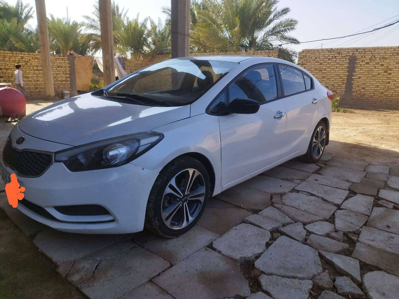 سيراتو 2016 لوحه جديده السياره كلش حلوه واحلى من الصور عارضهه بسعر 115 وبيهه مجال مكان السياره السماوه الرميثه 
 اني مكلف بالنشر وهذا رقم صاحب السياره بي واتساب والسياره بأسمه يعني مداور  ثاني يوم *********** 
كذالك السونار مرفق وي الصور ...
