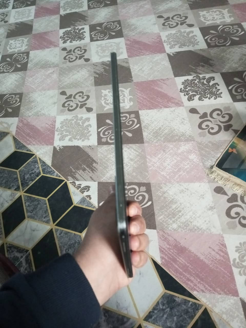 ايباد للبيع ذاكره ٢٥٦ نظافته ٨٠ باميه مثل ماموضح بلصوره سعر ١٧٥ وبي مجال قليل الشراي يتفضل خاص او واتساب ***********
