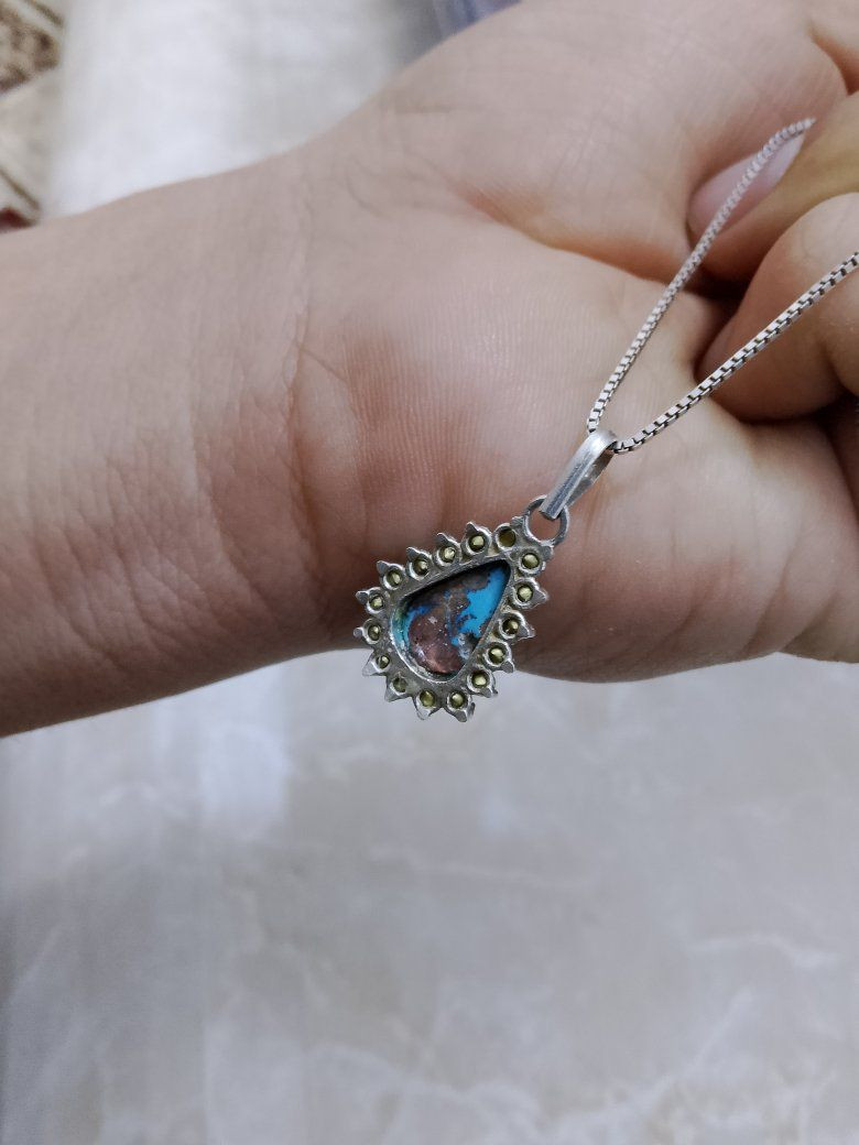 السلام عليكم متاح كلاده زنجيل فضه 925 نسائيه فضه عراقيه الحجره رضوي تحفه السعر 75 المكان العماره /ابورمانه ***********
