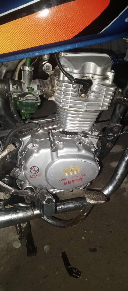 السلام عليكم
دراجه للبيع بارت ٩٩٩٩٩. باب اول 

الدراجه ما يعوزه  كلشي بس بستن 

الدراجه شرط خرسه 

شلعه وعدل نار 🔥 

تانكي جديد ستيرن جديد الدراجه نظافته كدام 

سعره 275 وبيه مجال للطيبين 

متواجد رقم واتساب 

***********
