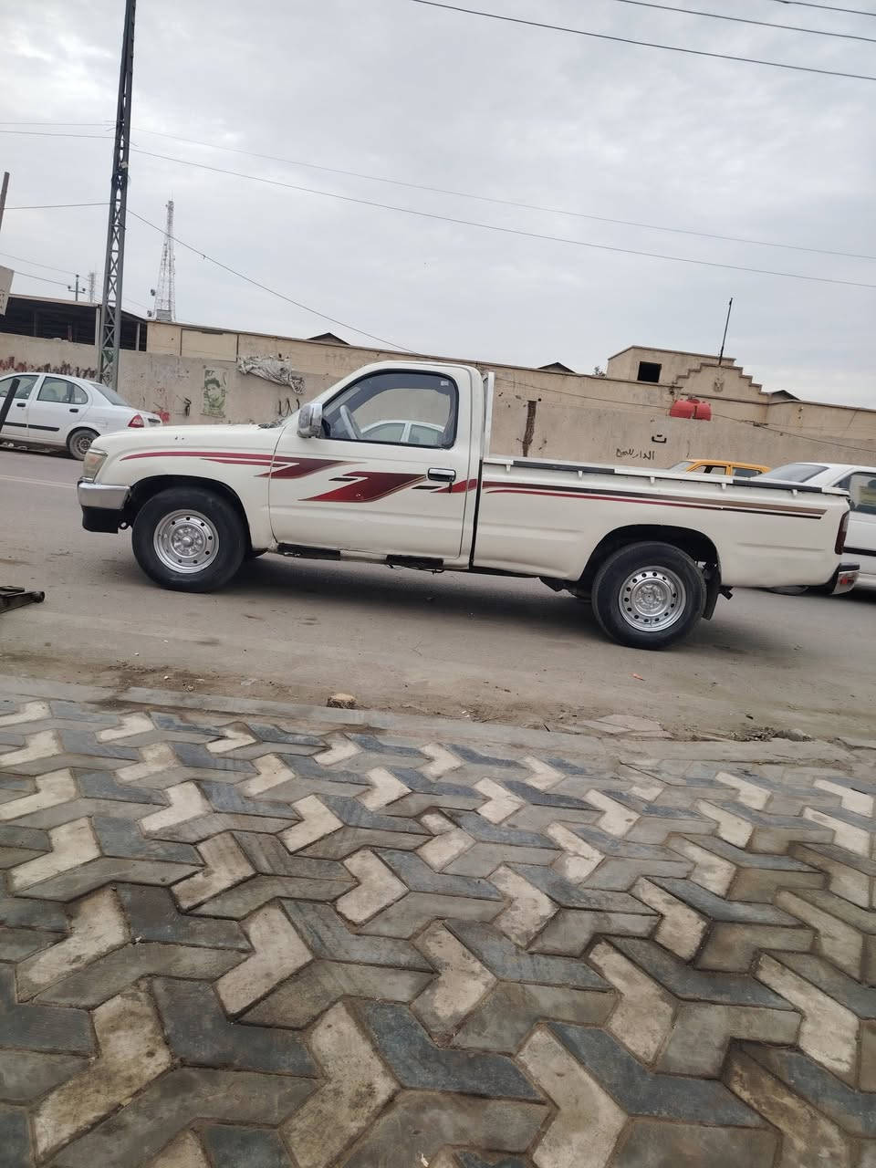 بيكم جمره تك موديل 2000 رقم الماني ميسان محرك بطه 2500 كير ومحرك بلكارتون سياره جاهزه للاخير حداديه وتخم تاير ميسان العماره قرب كراج بغداد *********** سعر 60 بيه مجال
